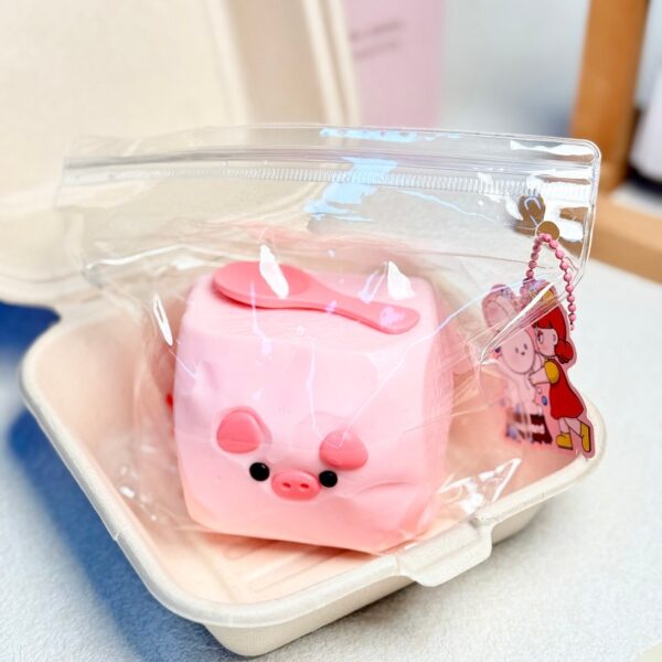 58【촉촉 터치 시리즈】모방 식품 스퀴시 슬라임, 식품급 실리콘 소재로 수제 제작한 안전 무독한 스트레스 해소 장난감입니다. 손 근육 단련하고 정신적 스트레스를 완화해 드릴 뿐만 아니라 세탁 가능하며, 40000원 구매 시 무료 배송해 드립니다.