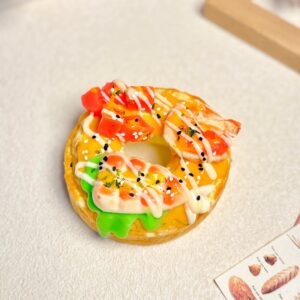 납작새우 연어 굴뚝빵