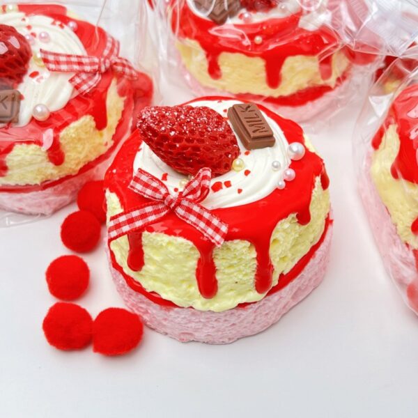 43【멀티 레이어 케이크 시리즈】모방 식품 스퀴시 슬라임, 식품급 실리콘 소재로 수제 제작한 안전 무독한 스트레스 해소 장난감입니다. 손 근육 단련하고 정신적 스트레스를 완화해 드릴 뿐만 아니라 세탁 가능하며, 40000원 구매 시 무료 배송해 드립니다.